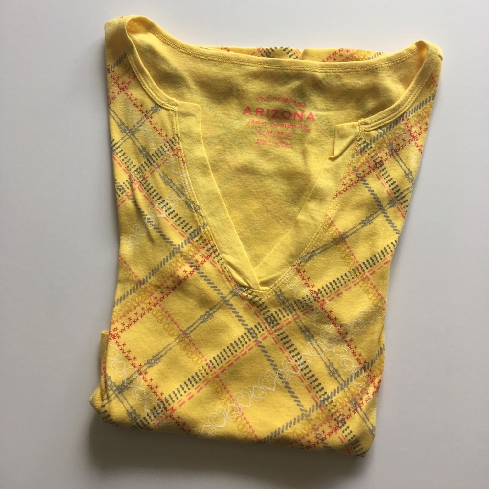 • 3/4 sleeve yellow shirt •